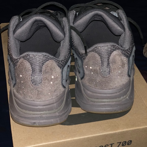 Yeezy 700 Mauve Sz 11.5 - Picture 5 of 6